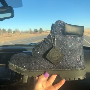 Glitter black timberlands 🖤💋
